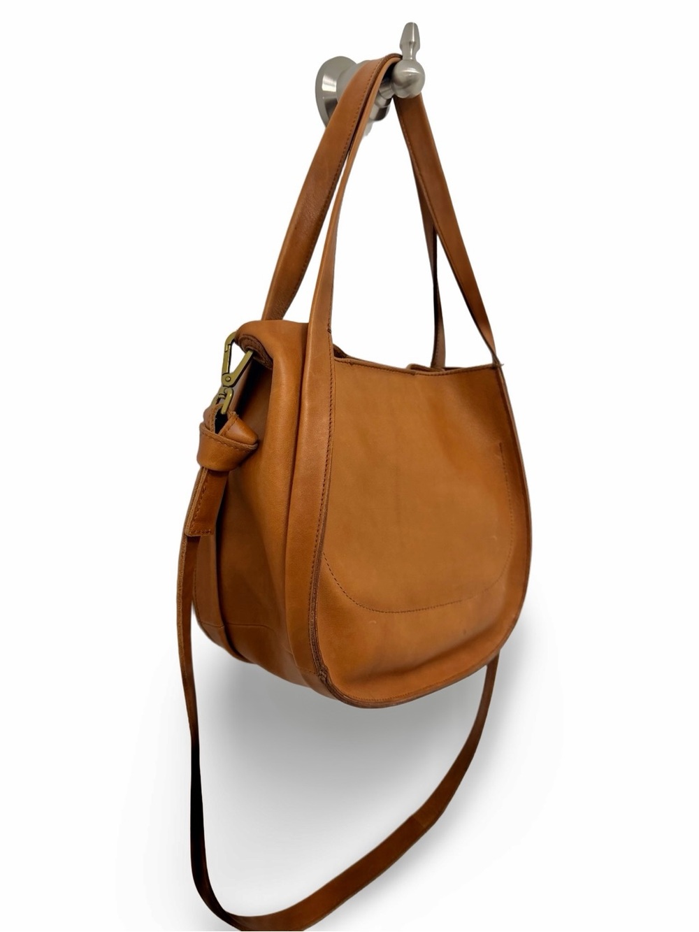 Madewell The Sydney Shoulder Bag in Burnished Caramel Leather - Picture 2 of 10